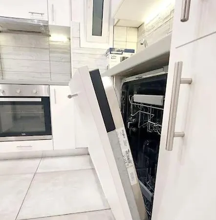 Apartment Wonderful Flat In Kavouri